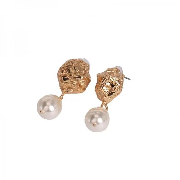 Korea Design Pearl Stud Earrings