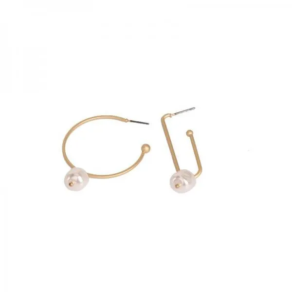 Korea Design Pearl Stud Earrings