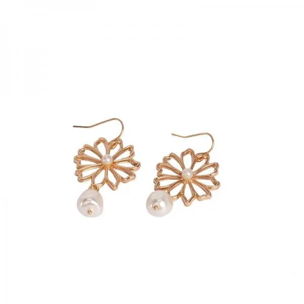 Korea Design Pearl Stud Earrings