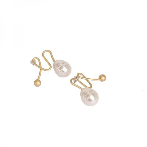 Korea Design Pearl Stud Earrings