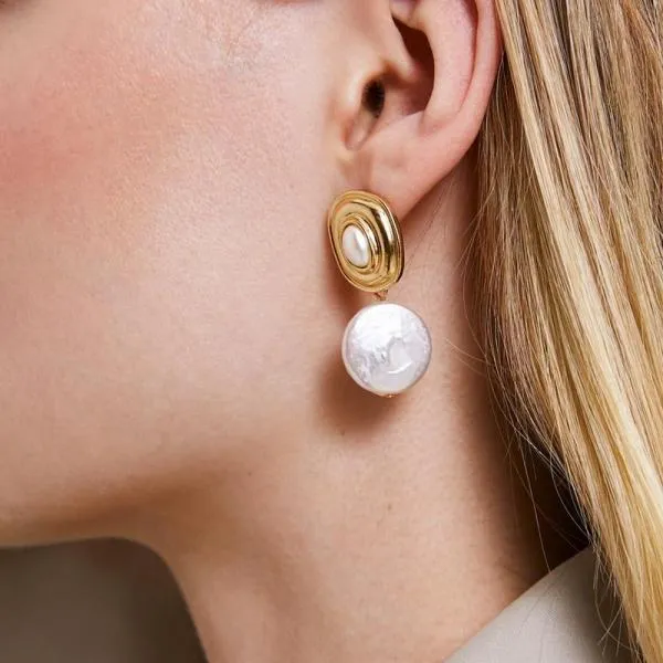 Korea Design Pearl Stud Earrings