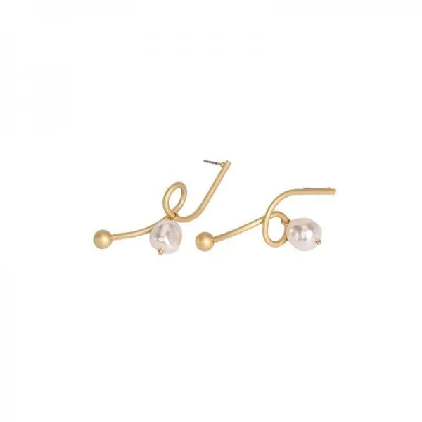 Korea Design Pearl Stud Earrings
