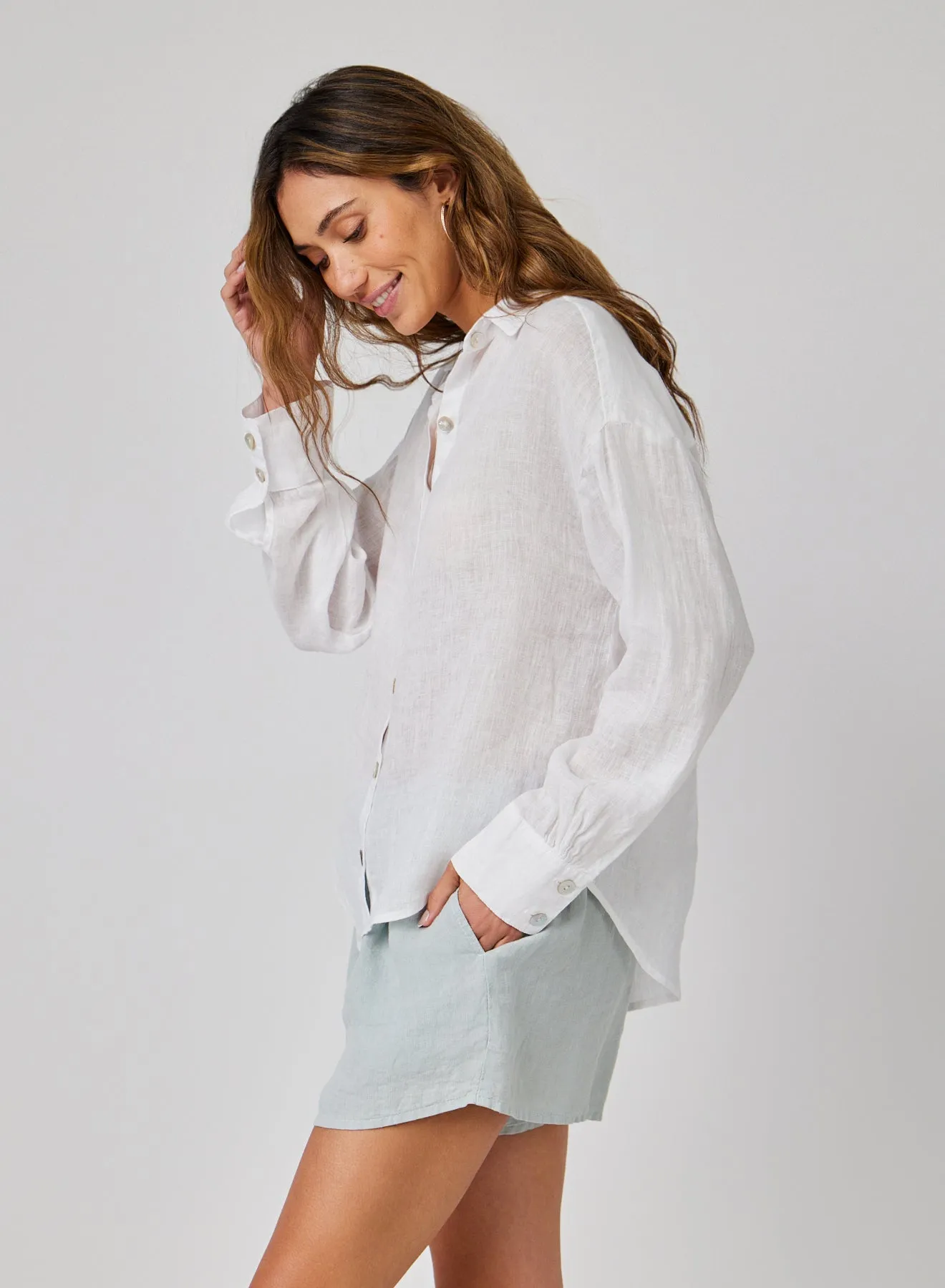 Linen Boyfriend Button Down - White