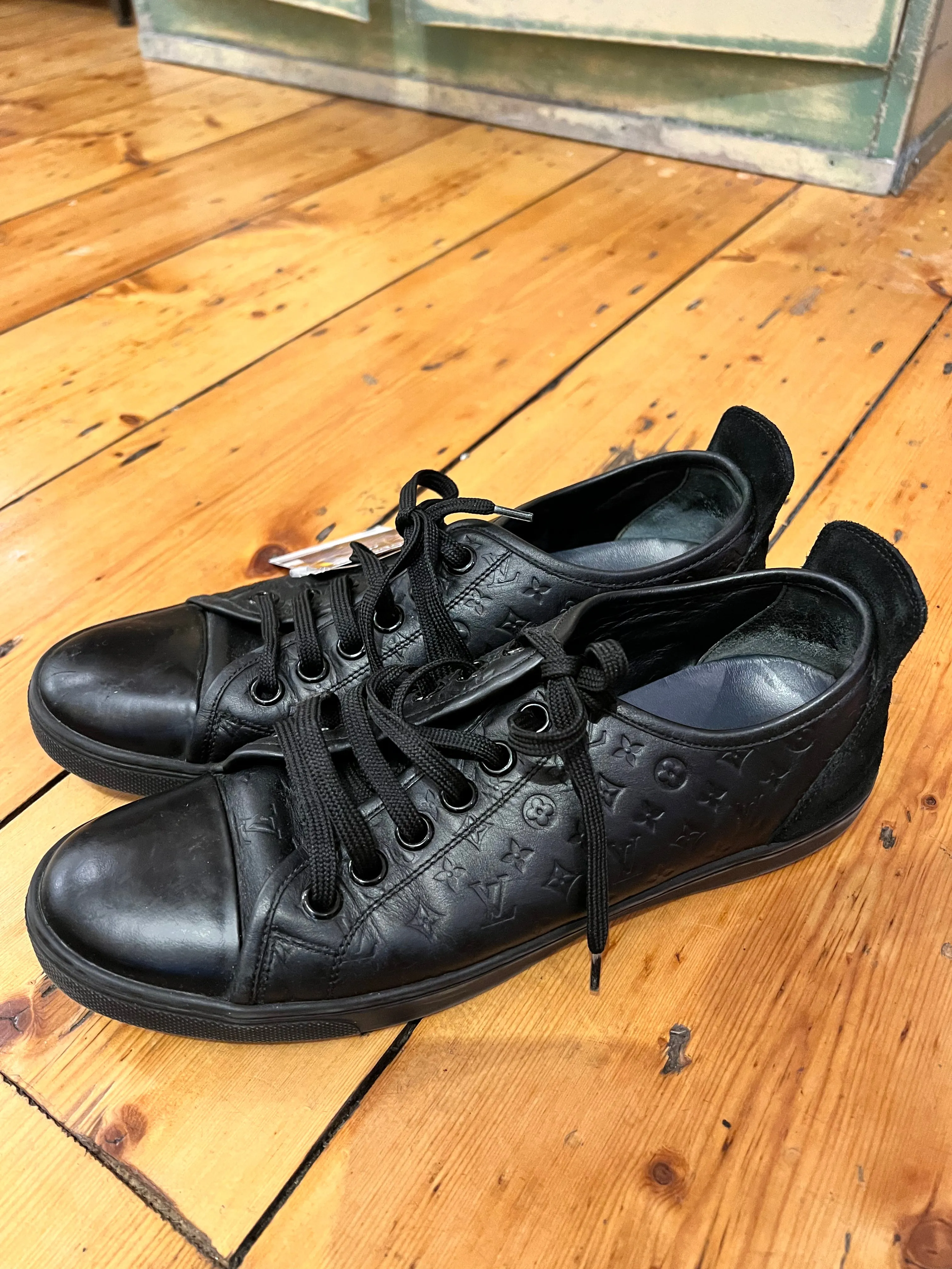 Louis Vuitton Size UK 6 Black Shoes