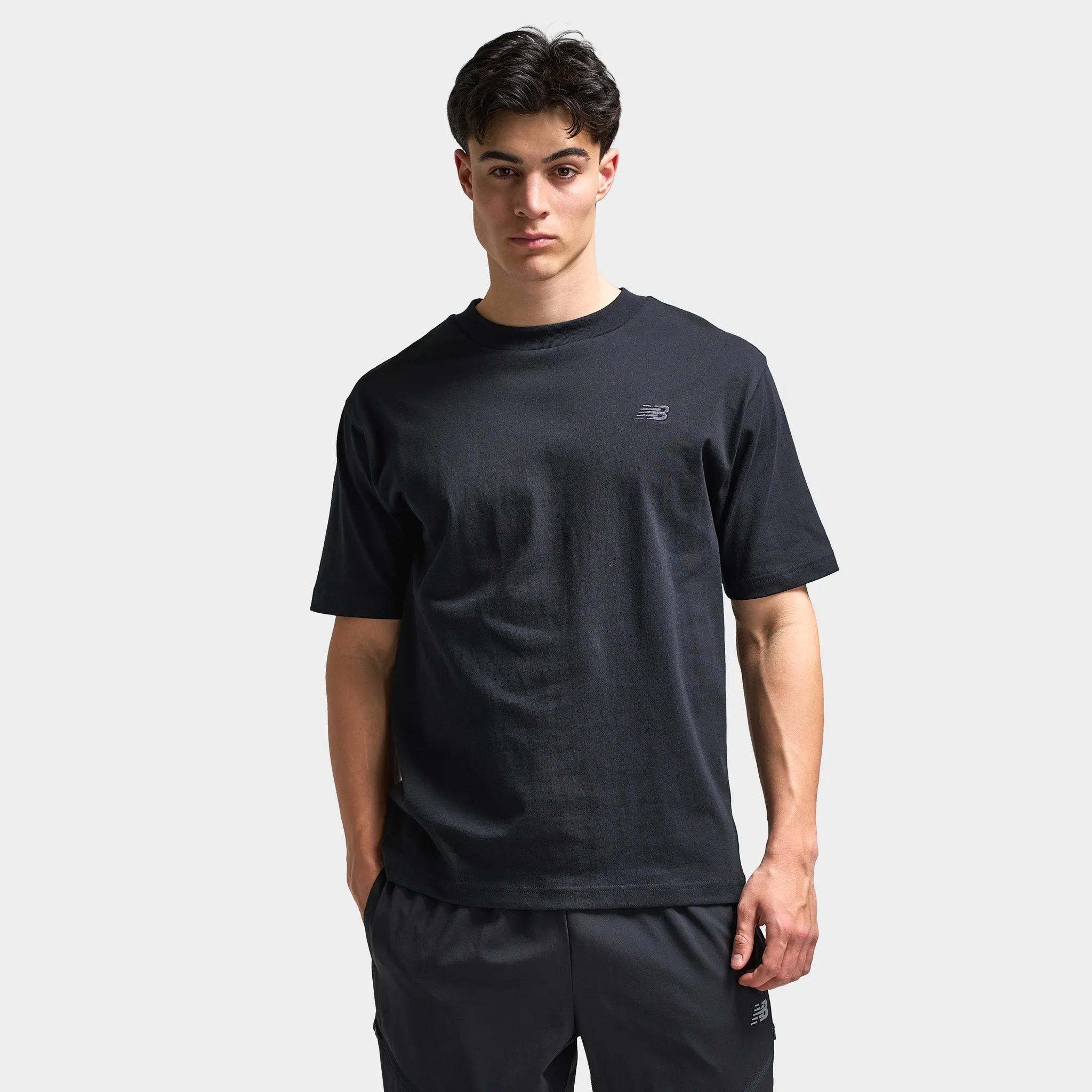 New Balance Athletics T-Shirt / Black