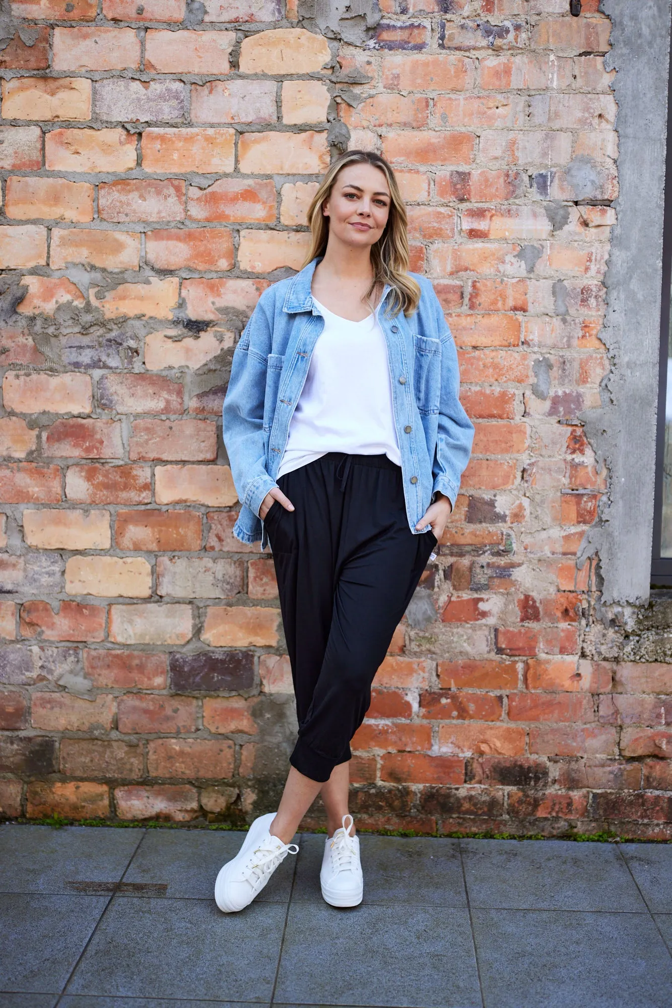 Shine On Essentials Comfort Jogger Black