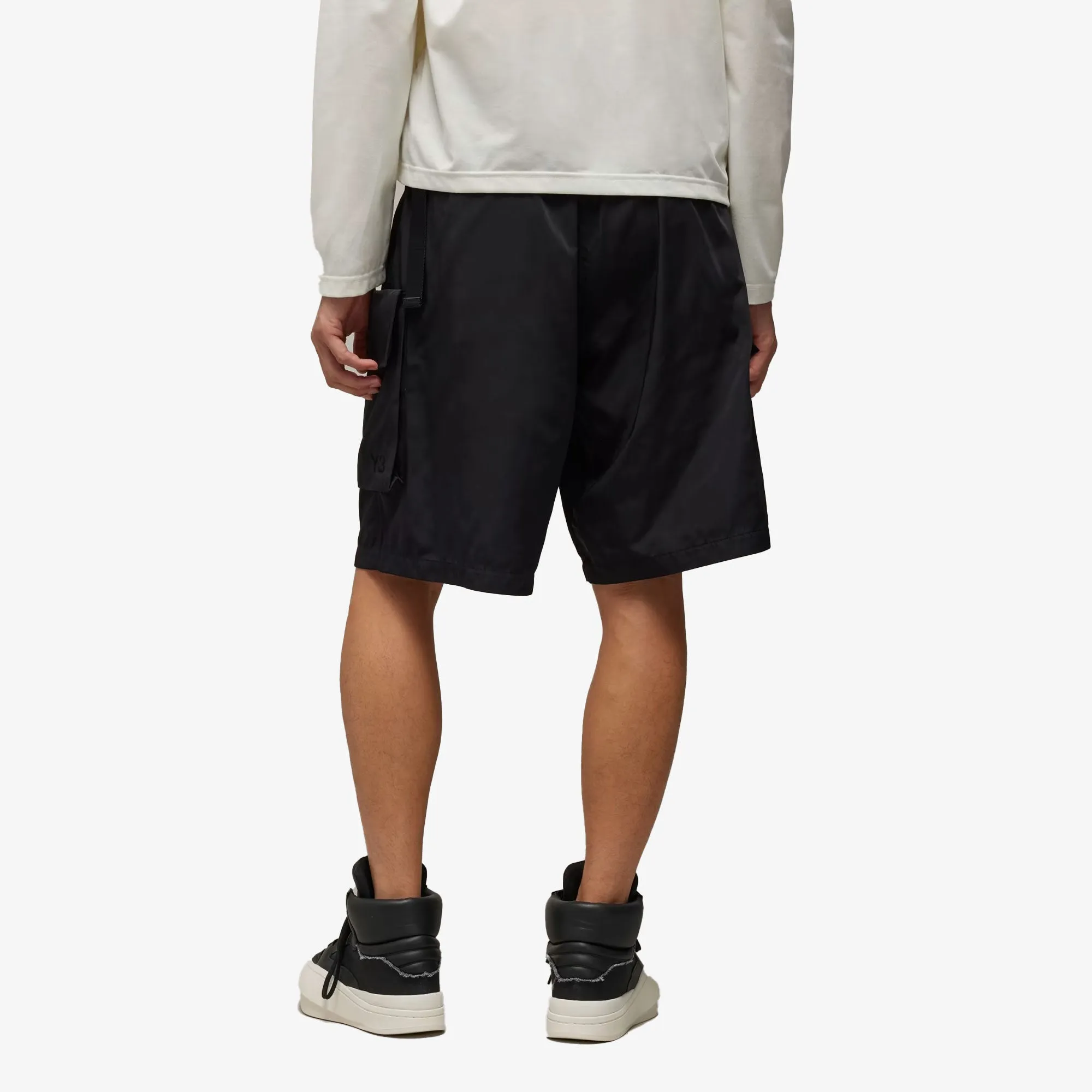 Y-3 | NYLON TWILL SHORTS { BLACK